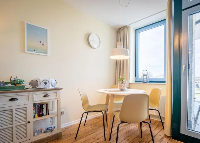 Hafenblick – mit Balkon&Strandkorb am Südstrand